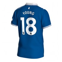 Camisa de Futebol Everton Ashley Young #18 Equipamento Principal 2023-24 Manga Curta